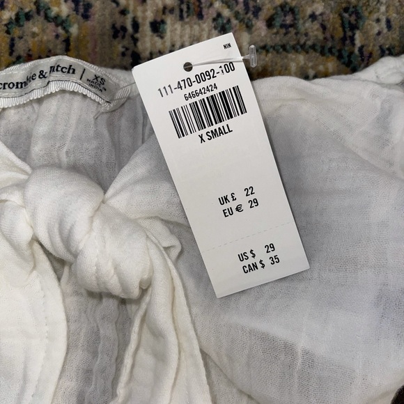 NEW Abercrombie & Fitch Cropped Long Sleeve - Picture 2 of 2